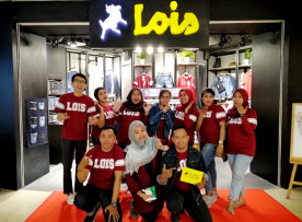 Konsep Baru Showroom Lois Jeans di Mall TP